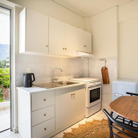 Villy'S Comfort Zone Apartments Calamata Exterior foto