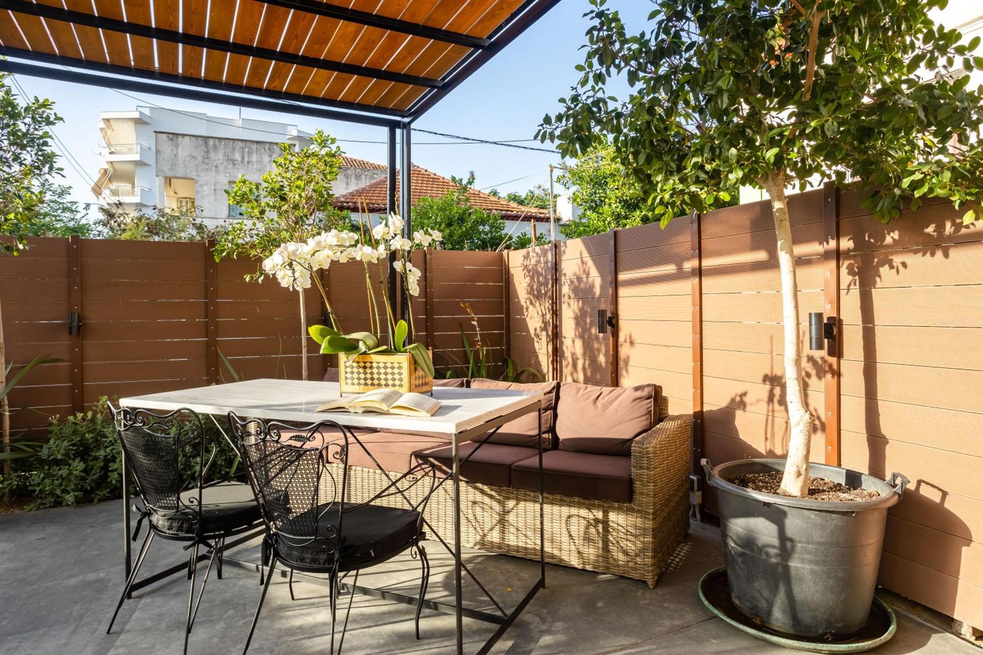 Villy'S Comfort Zone Apartments Calamata Exterior foto